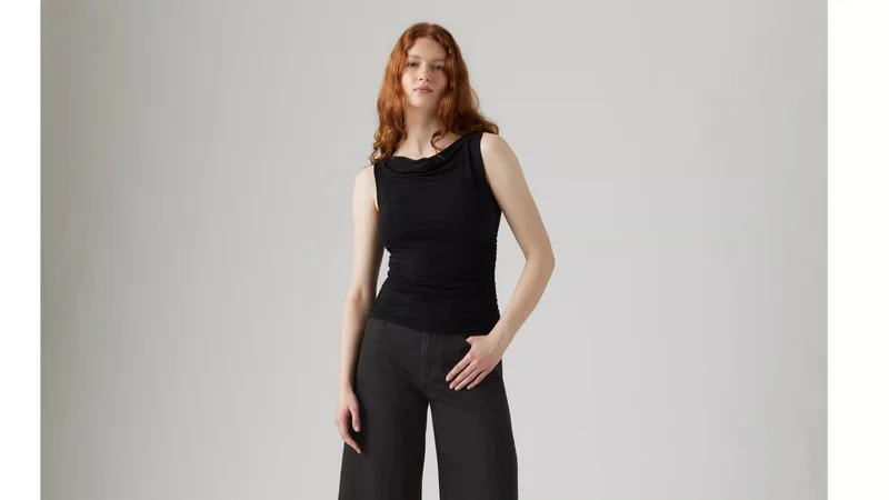 ليفايز بلوزة بياقة ملتفة